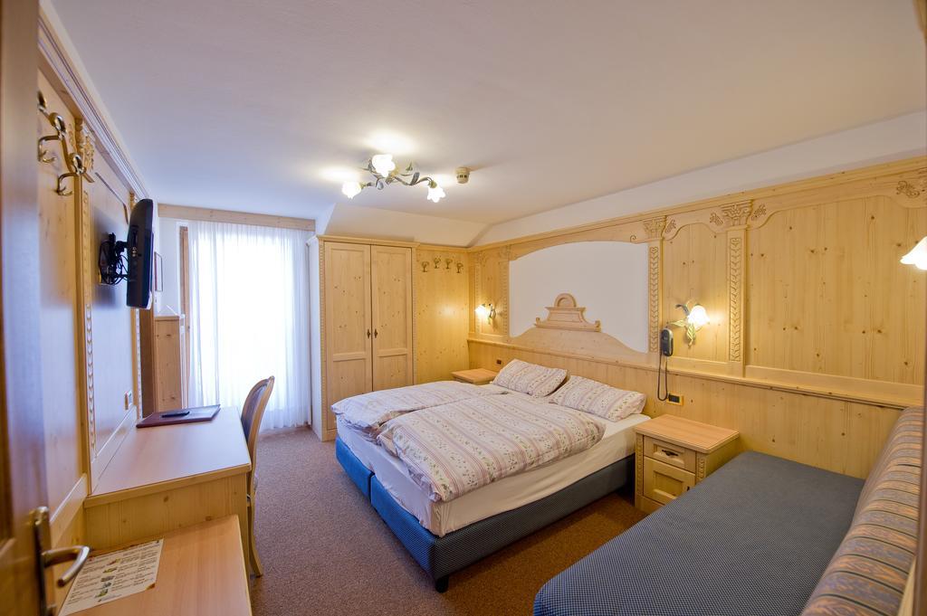 Hotel San Marco Passo San Pellegrino Zimmer foto